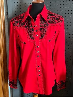 Women’s Scully Red Western Embroidered Snap-Front Shirt